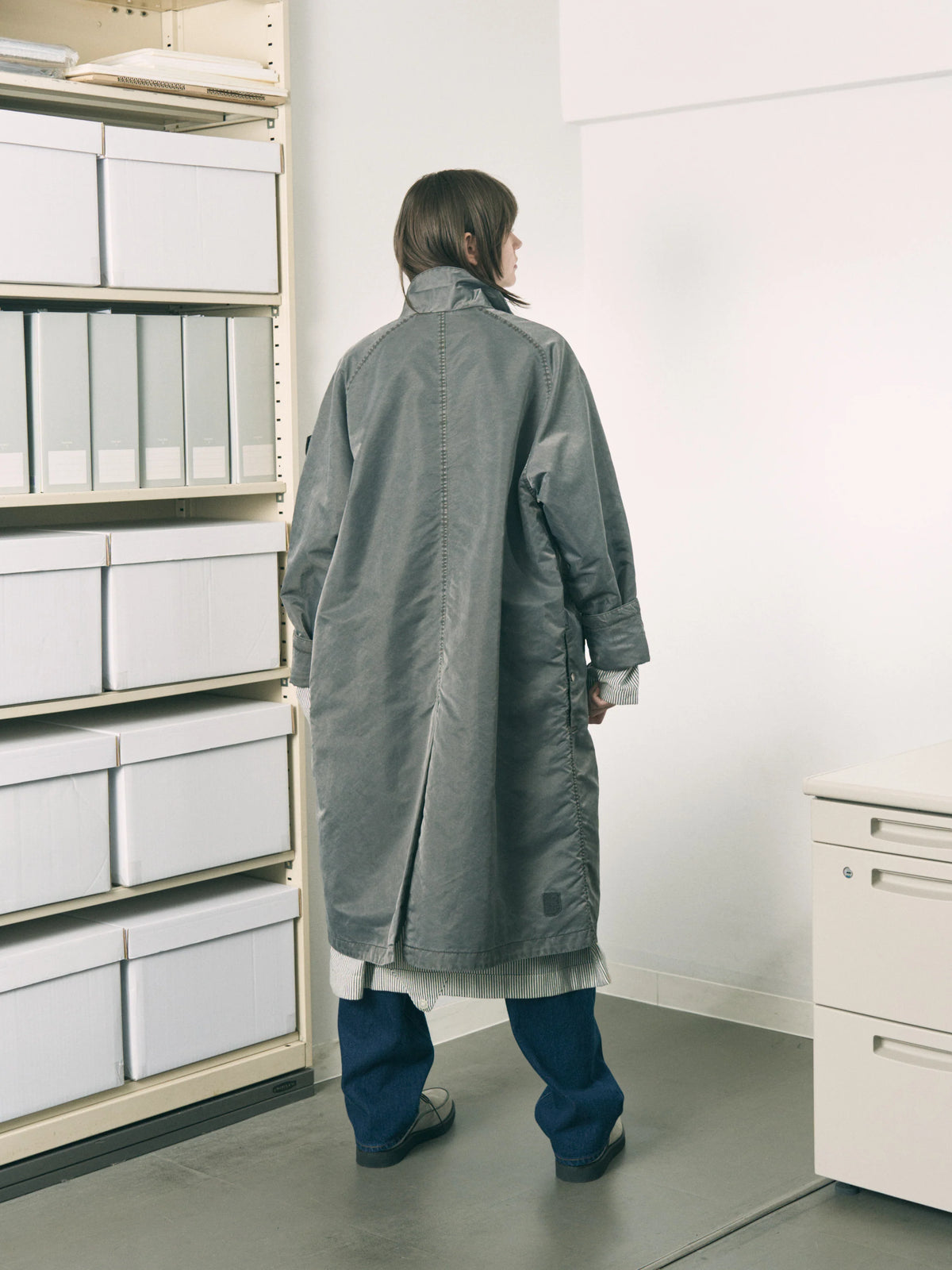 LOOP FRONT NYLON COAT (CHARCOAL)