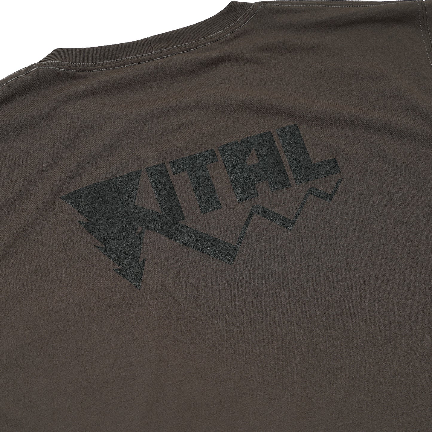 POCKET LS TEE (VITAL) DARK GREY