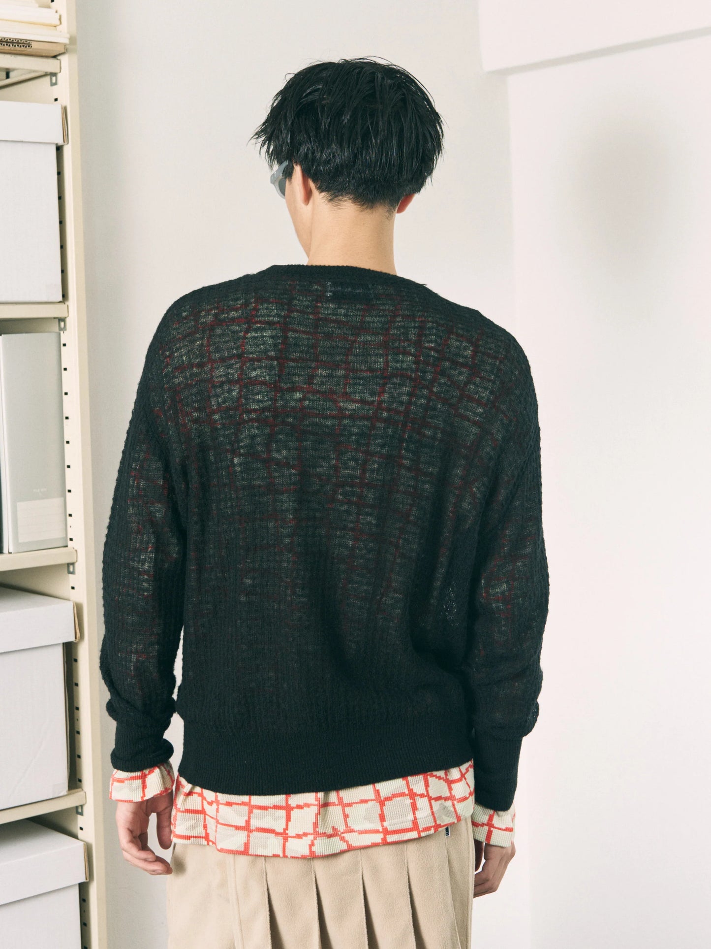 AIRY MERINO WAFFLE SWEATER (BLACK)