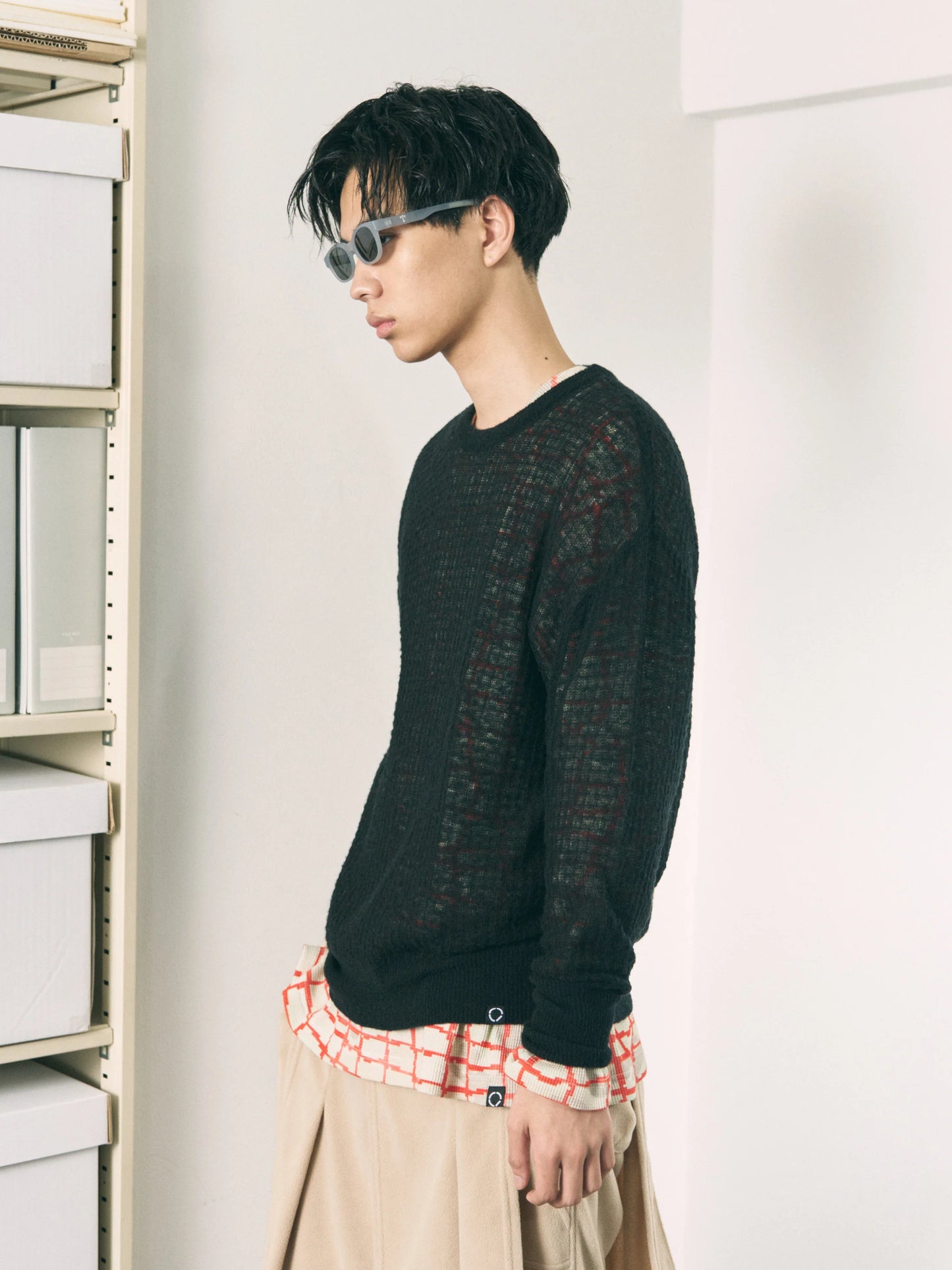 AIRY MERINO WAFFLE SWEATER (BLACK)