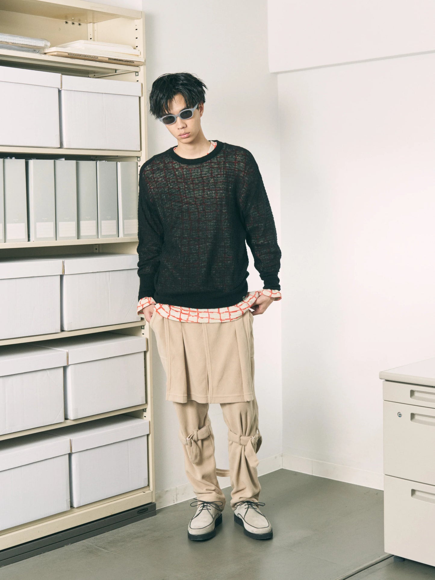 AIRY MERINO WAFFLE SWEATER (BLACK)