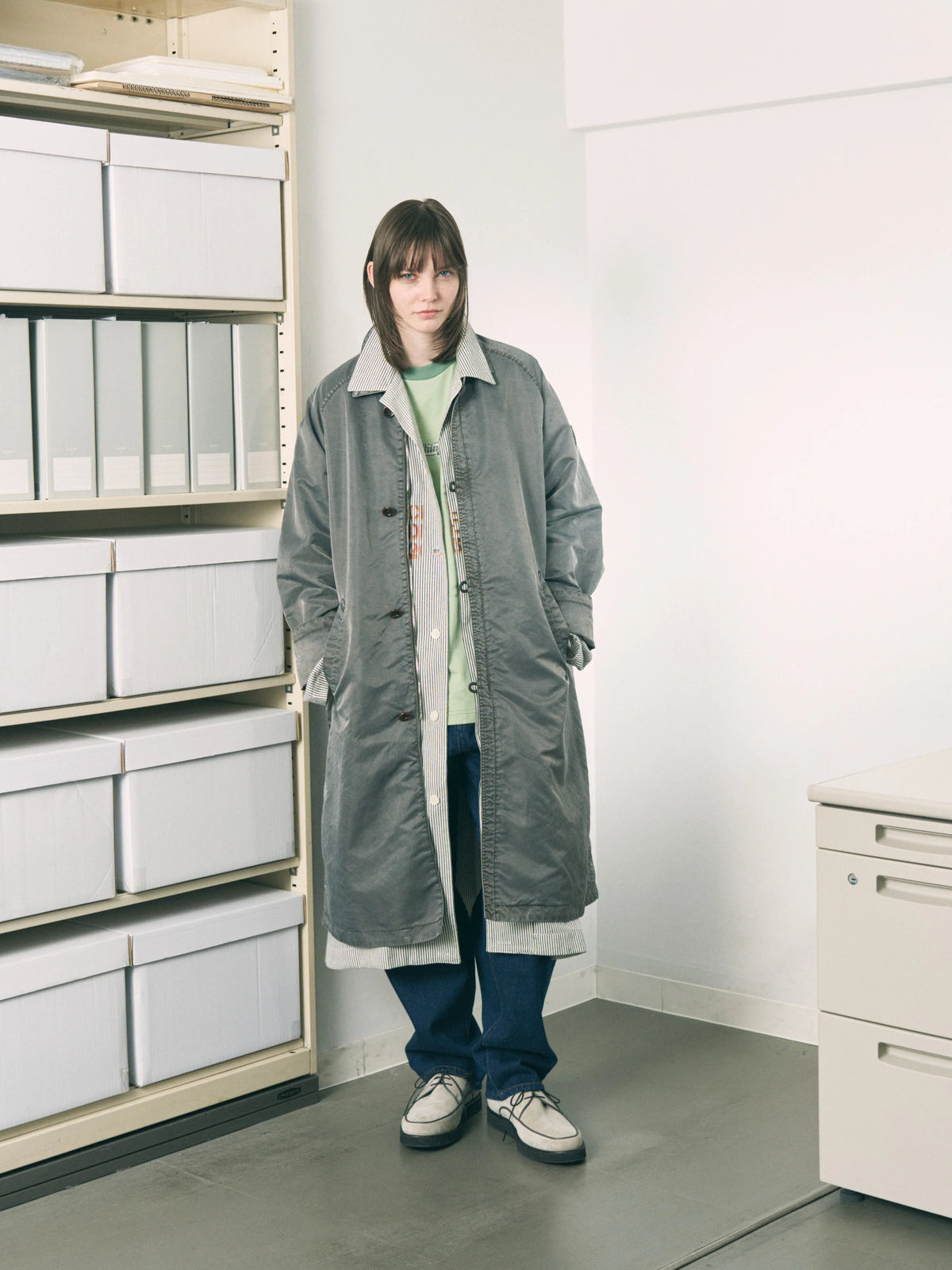 LOOP FRONT NYLON COAT (CHARCOAL)