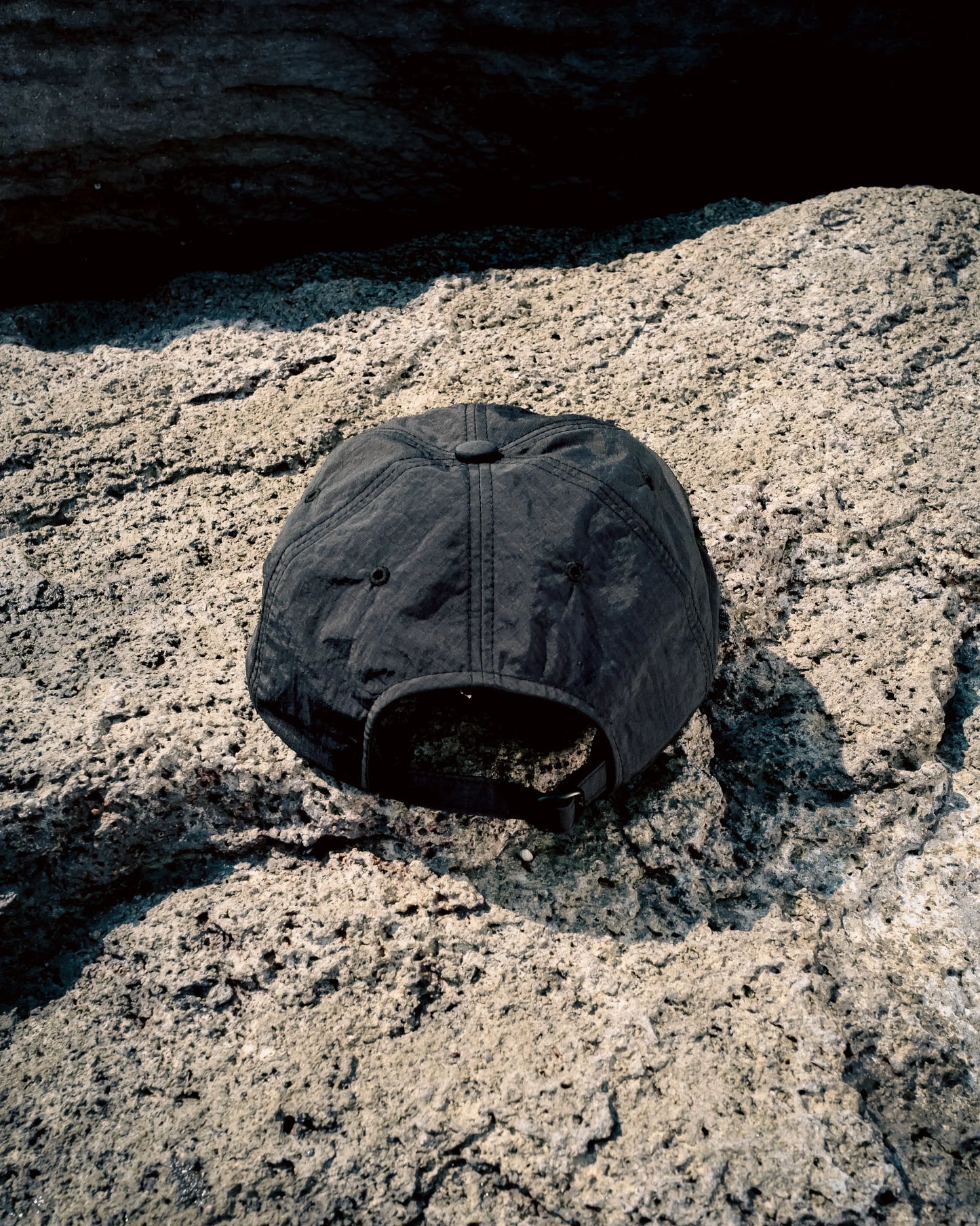 SOFT BRIM 6 PANEL CAP w/ CHIN STRAP (OFFLINE) CHARCOAL