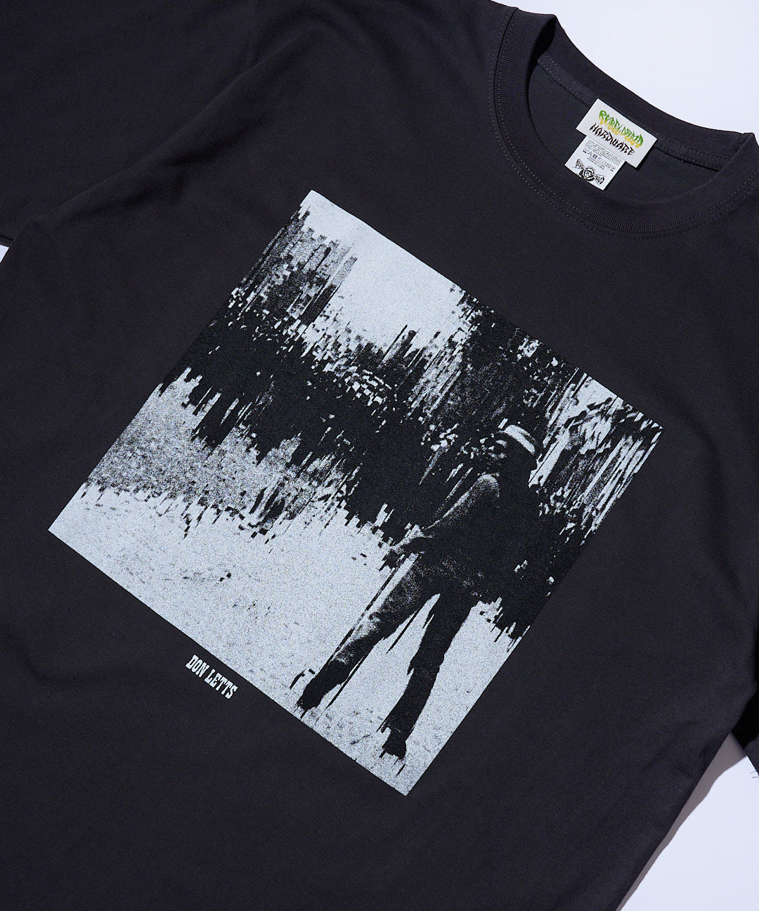 LONDON CALLING S/S TEE (CHARCOAL)