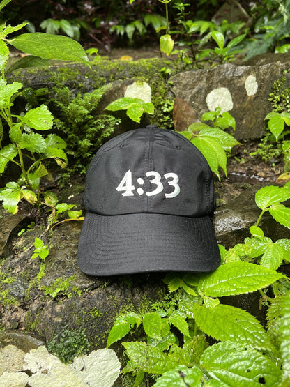 PRE CURVE BRIM 6 PANEL CAP (4:33) BLACK (WHITE EMB)