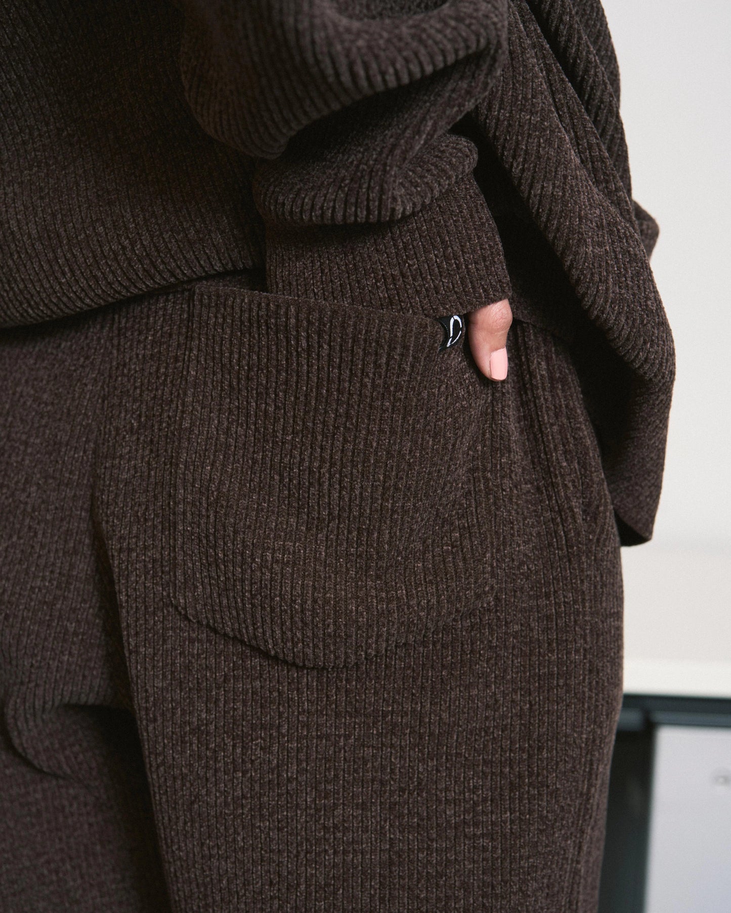 CORDY KNIT PANTS (BROWN)