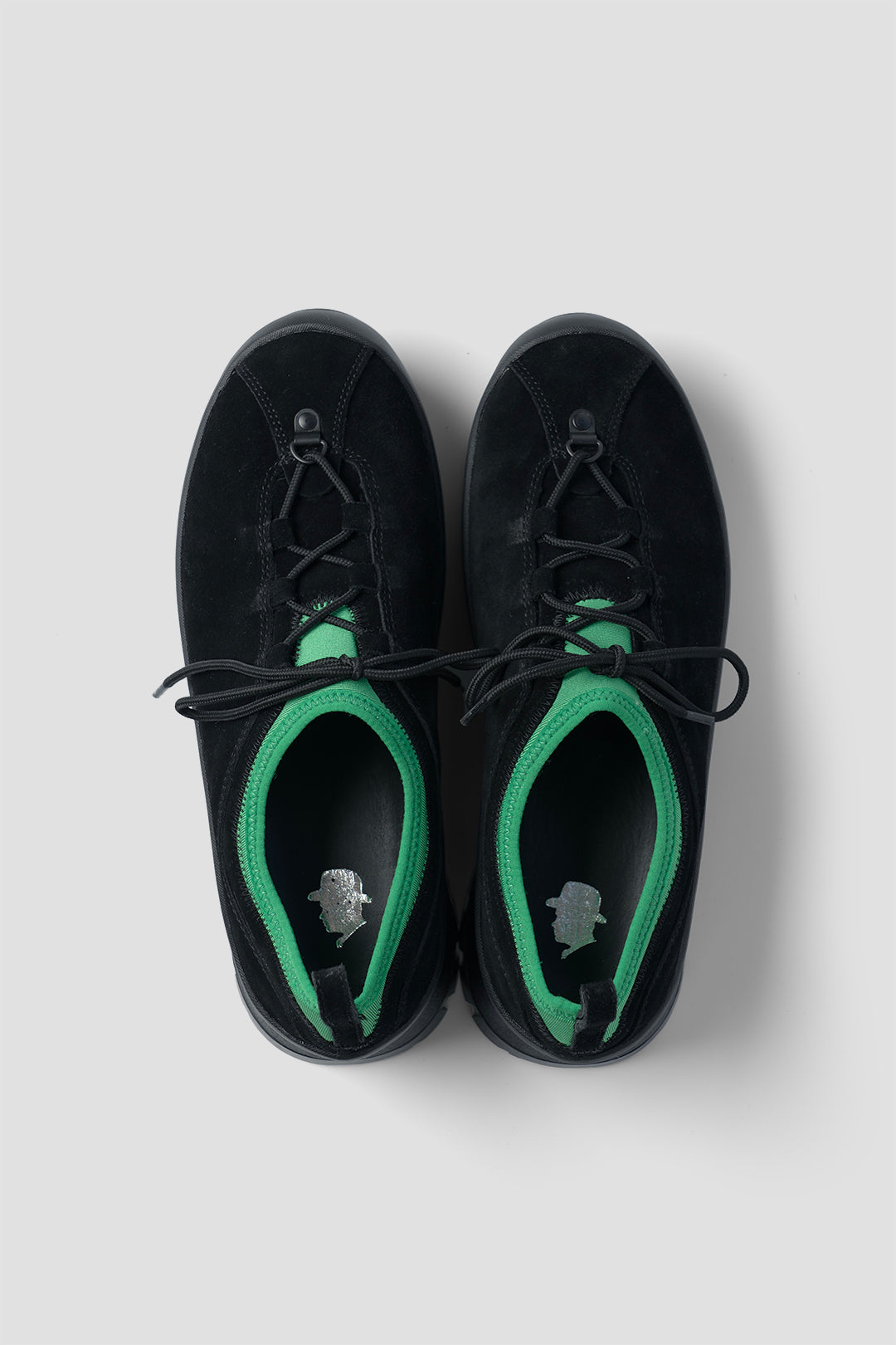 SHOELACE BAKE